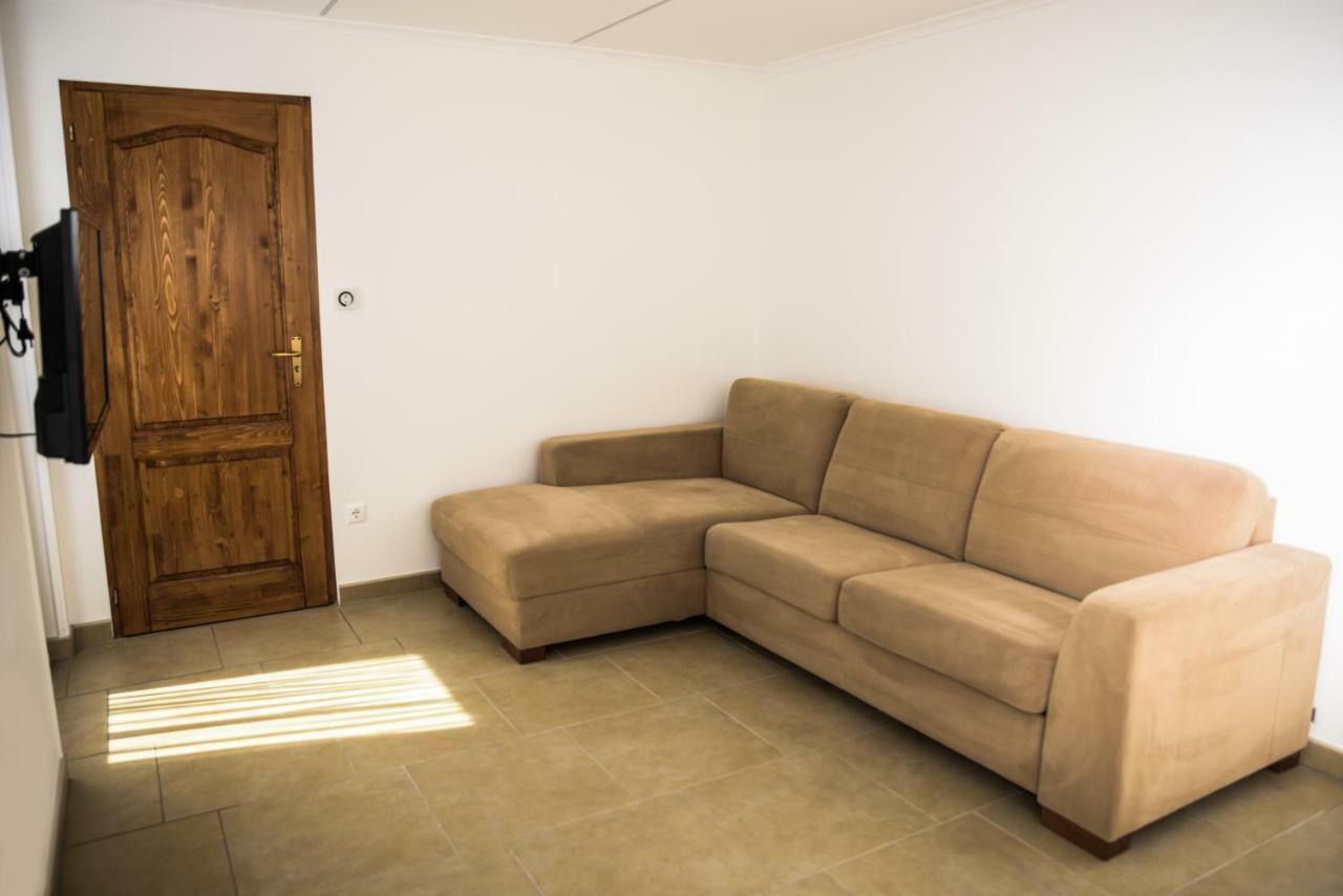 Centrum Apartman Cegled Ngoại thất bức ảnh